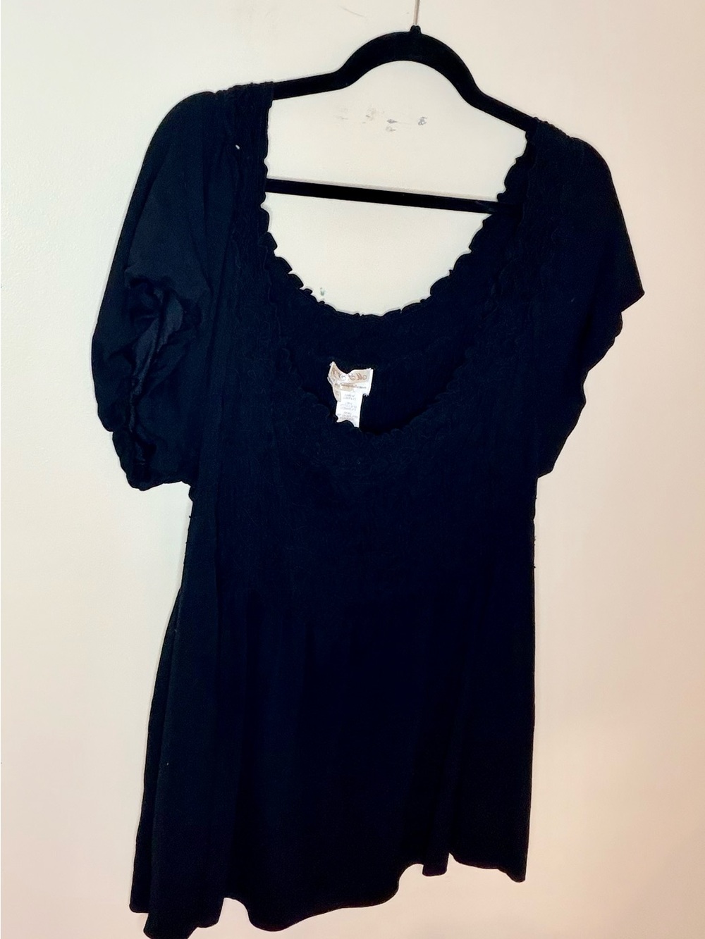 Women's Black Scoop Neck Short Sleeve Tunic with Scalloped Trim